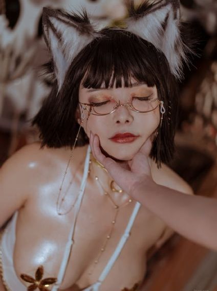 蕾丝小内裤小说乳罩_BD英语神马影院手机在线